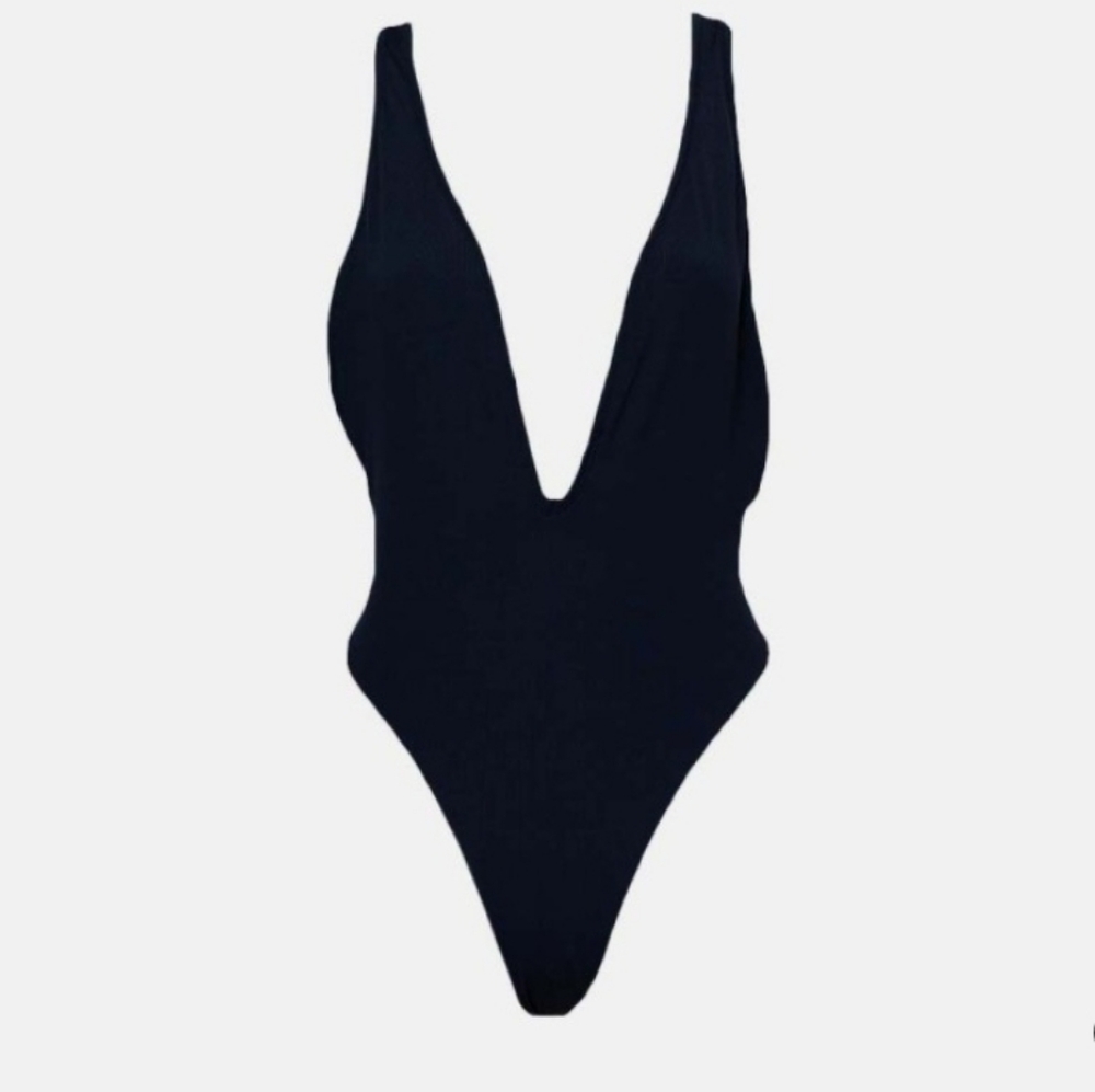 NWT❤️ MAAJI REVERSIBLE SWIMSUIT❤️ LUXURY BRAND❤️RETAIL PRICE $163.00! - Picture 11 of 13